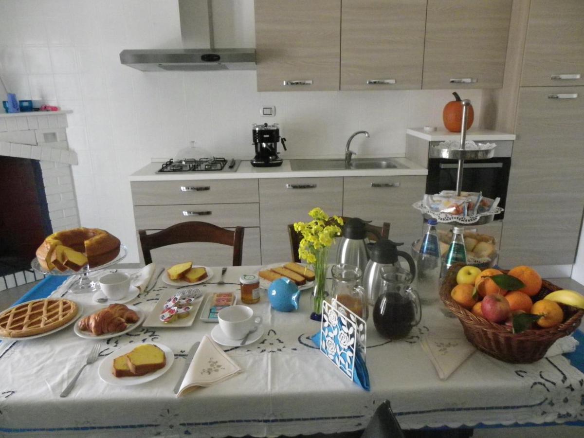 B&B And Home Restaurant La Casa Del Pescatore SantʼAnna Arresi エクステリア 写真